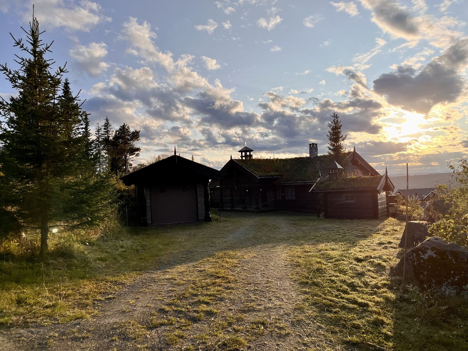 Tunet i kveldssol